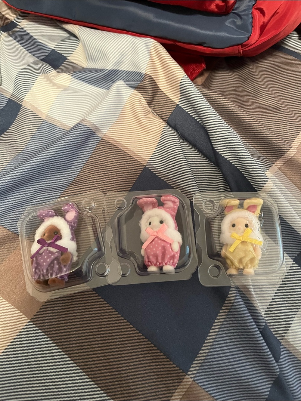 AUTHENTIC CALICO CRITTERS (Each)